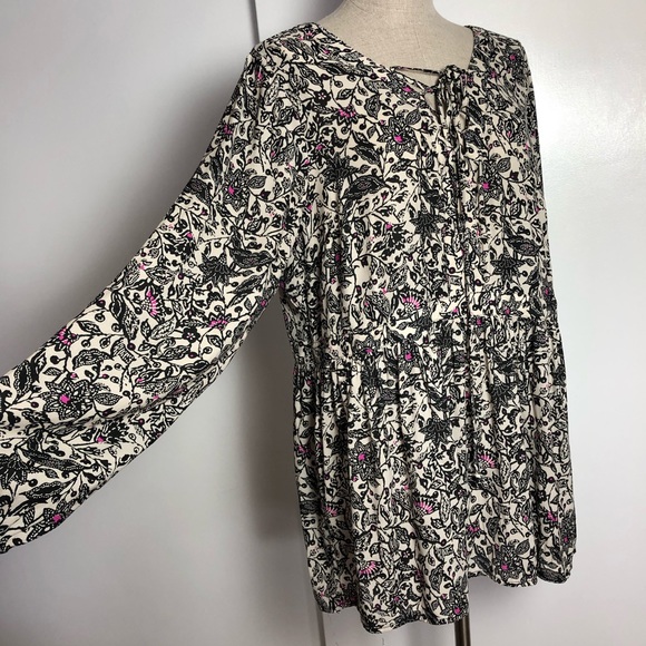torrid Tops - TORRID long sleeve floral blouse / top Sz 1X